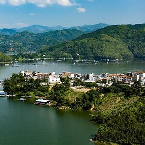 Достопримечательность города Гуйчжоу Озеро Ваньфэн (万峰湖)